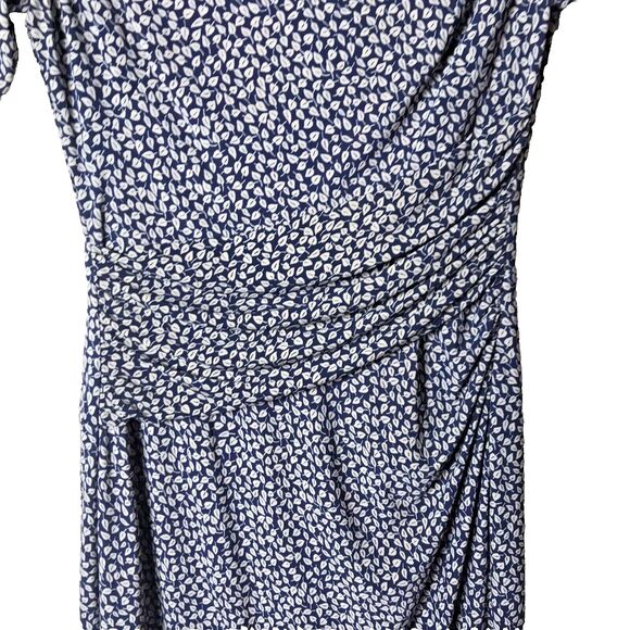 Lauren Ralph Lauren Woman's Short Sleeve Ruched Navy and Beige Dress Size 2 - Picture 3 of 9